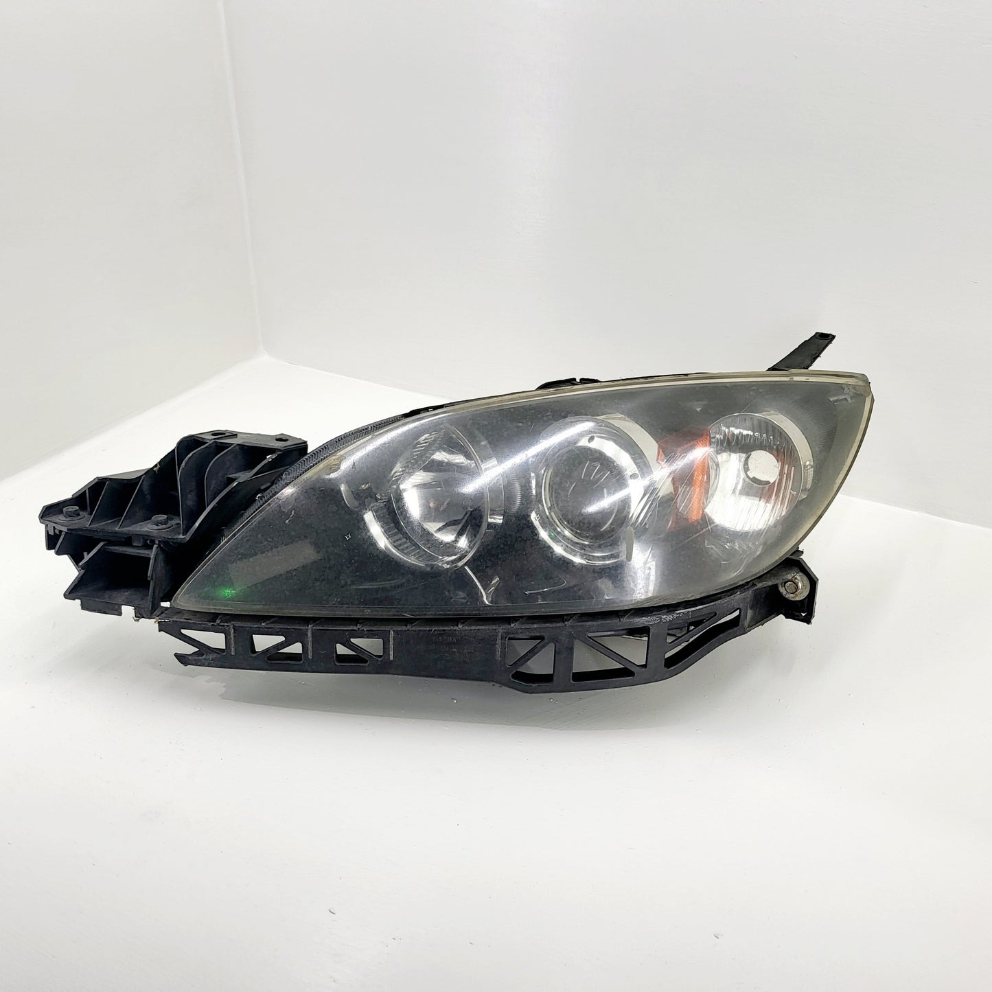 Mazdaspeed 3 Gen 1 MS3 driver side headight OEM HID damaged