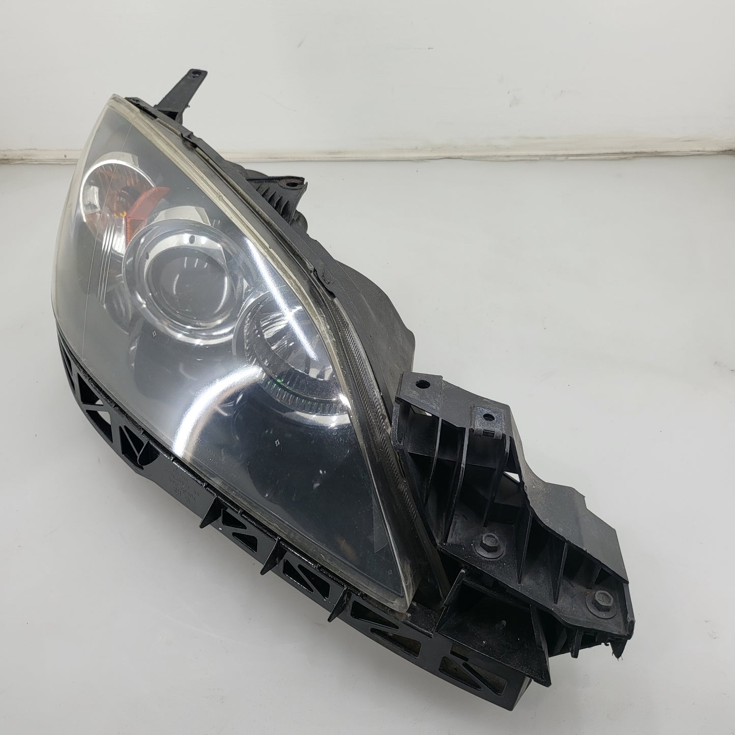 2007-2009 OEM passenger side headlight HID Mazdaspeed 3 gen 1